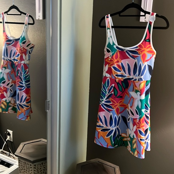 🛑 1 hour sale. Bailey 44, sports dress with detached shorts included, Small - Picture 2 of 9